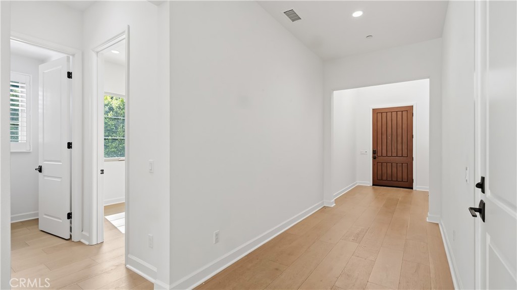 242 Sutters, Irvine CA 92602 - photo 5