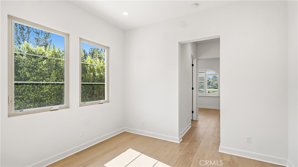 242 Sutters, Irvine CA 92602 - photo 8