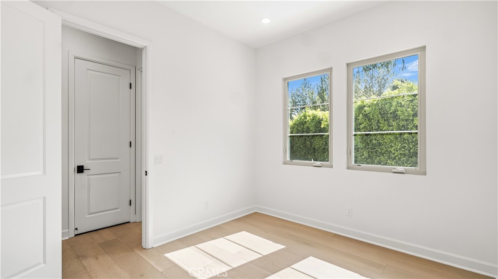 242 Sutters, Irvine CA 92602 - photo 9