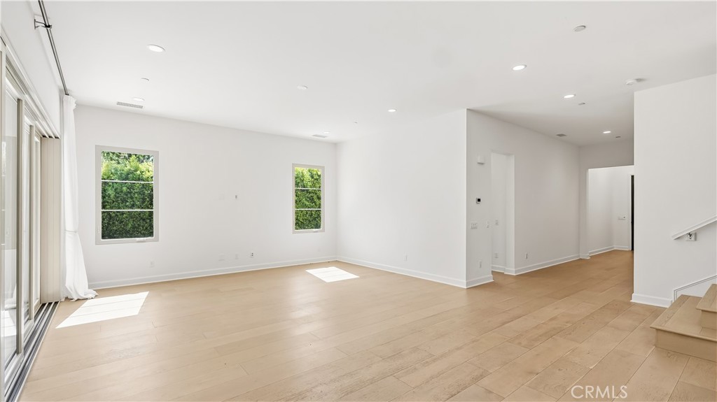 242 Sutters, Irvine CA 92602 - photo 17