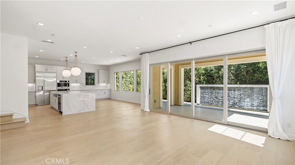 242 Sutters, Irvine CA 92602 - photo 20
