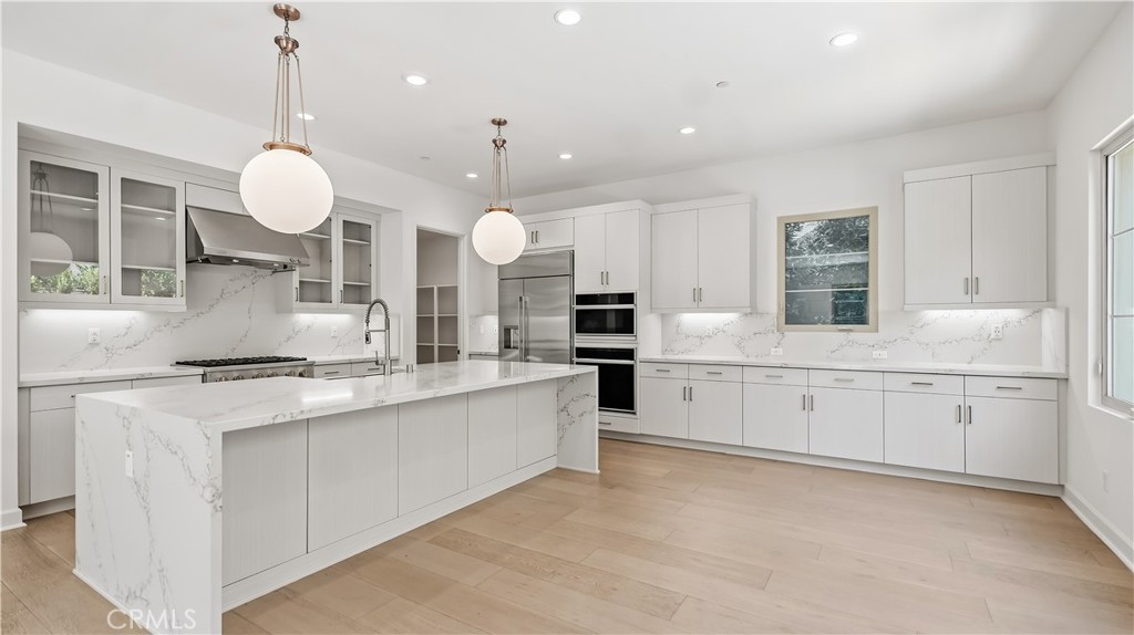 242 Sutters, Irvine CA 92602 - photo 23