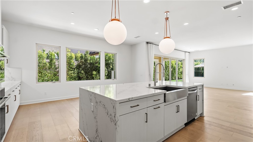 242 Sutters, Irvine CA 92602 - photo 26