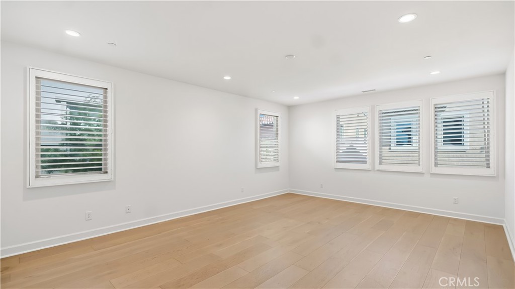 242 Sutters, Irvine CA 92602 - photo 40
