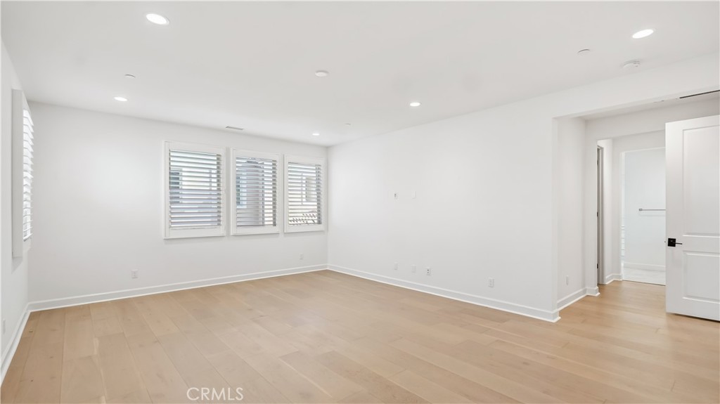 242 Sutters, Irvine CA 92602 - photo 41