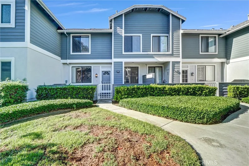 243 Huntington, Irvine, CA 92620
