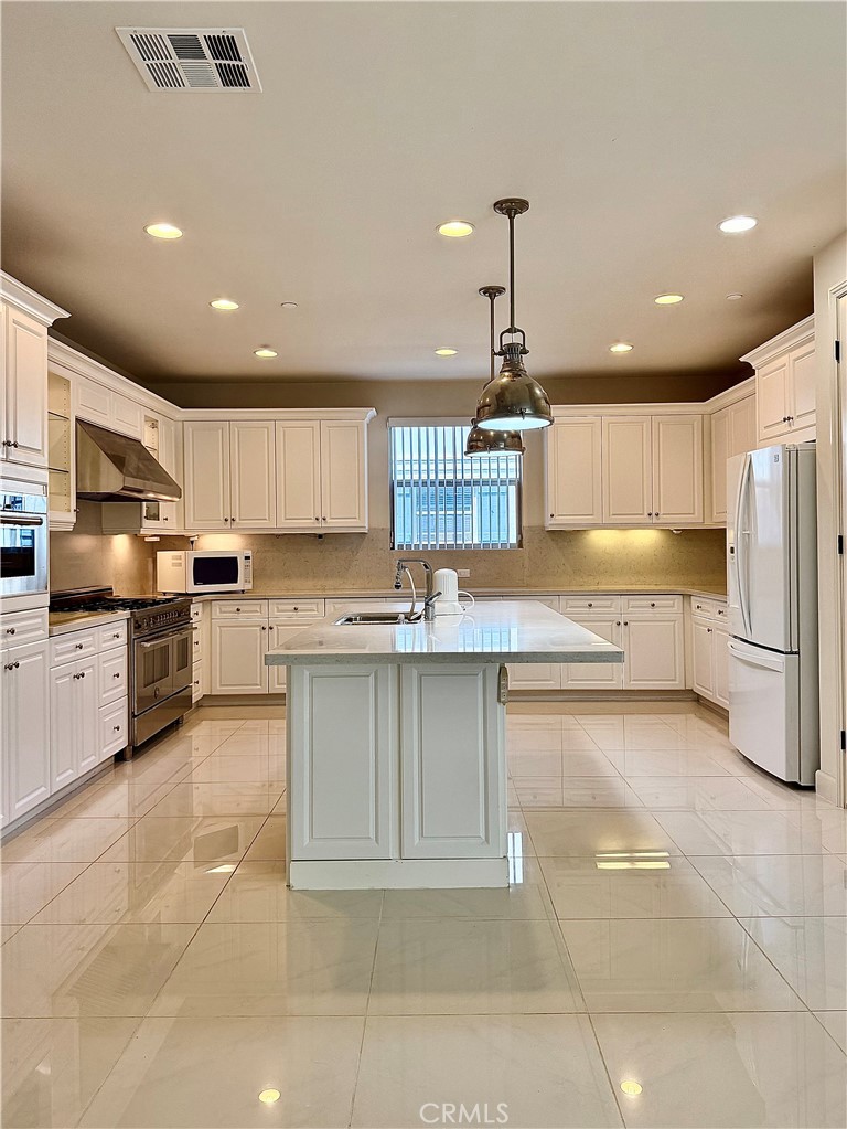 244 Desert Bloom, Irvine CA 92618 - photo 6