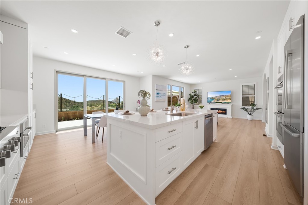 246 Canterbury, Irvine CA 92618 - photo 12