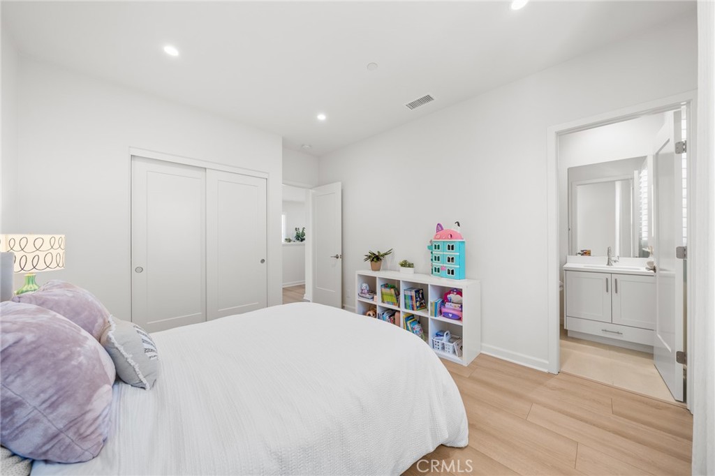 246 Canterbury, Irvine CA 92618 - photo 45