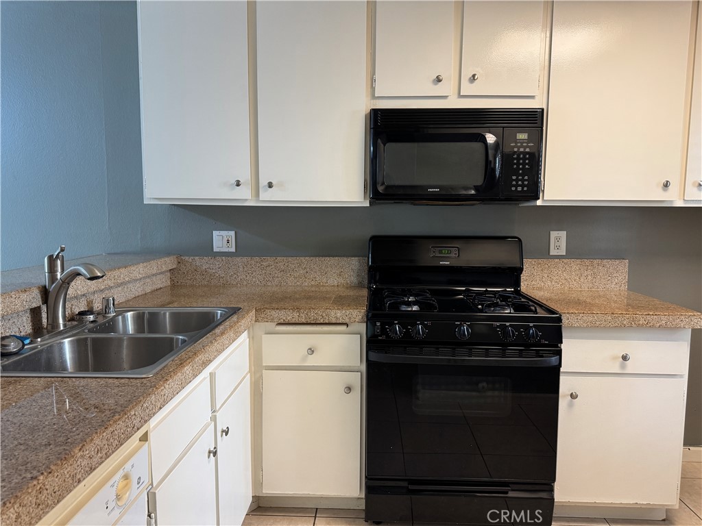 246 Orange Blossom 42, Irvine CA 92618 - photo 4