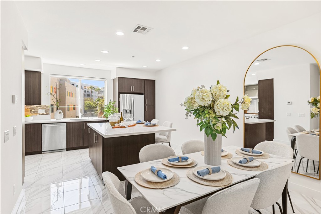 248 Rockefeller, Irvine CA 92612 - photo 2