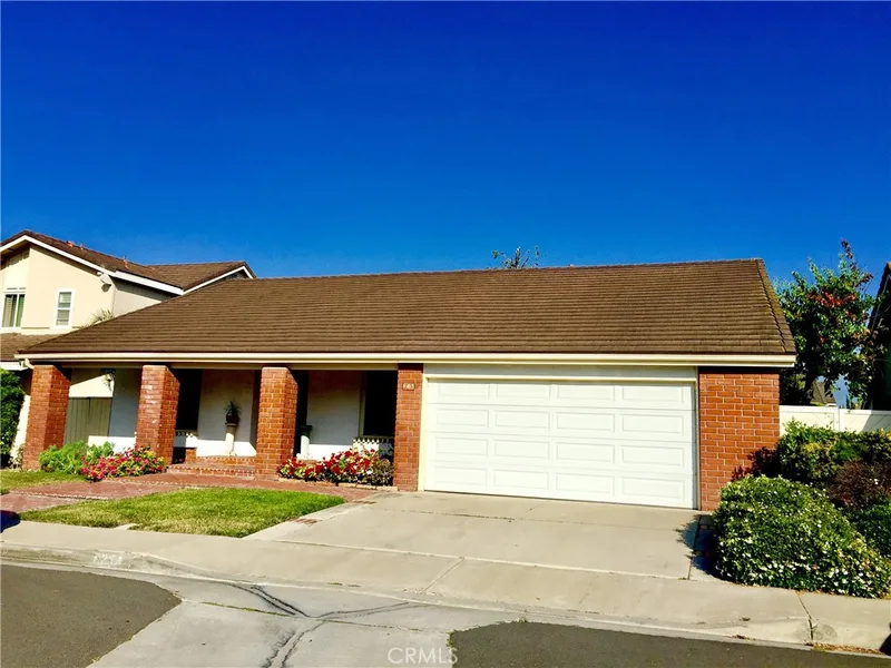 25 Deerwood W, Irvine, CA 92604