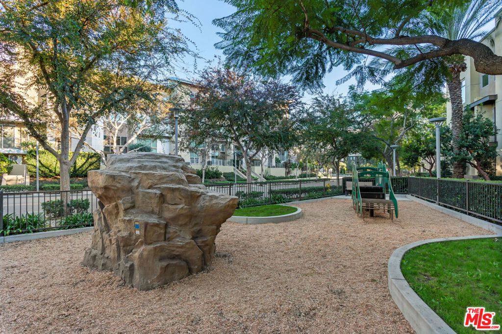 25 Delancy, Irvine CA 92612 - photo 37