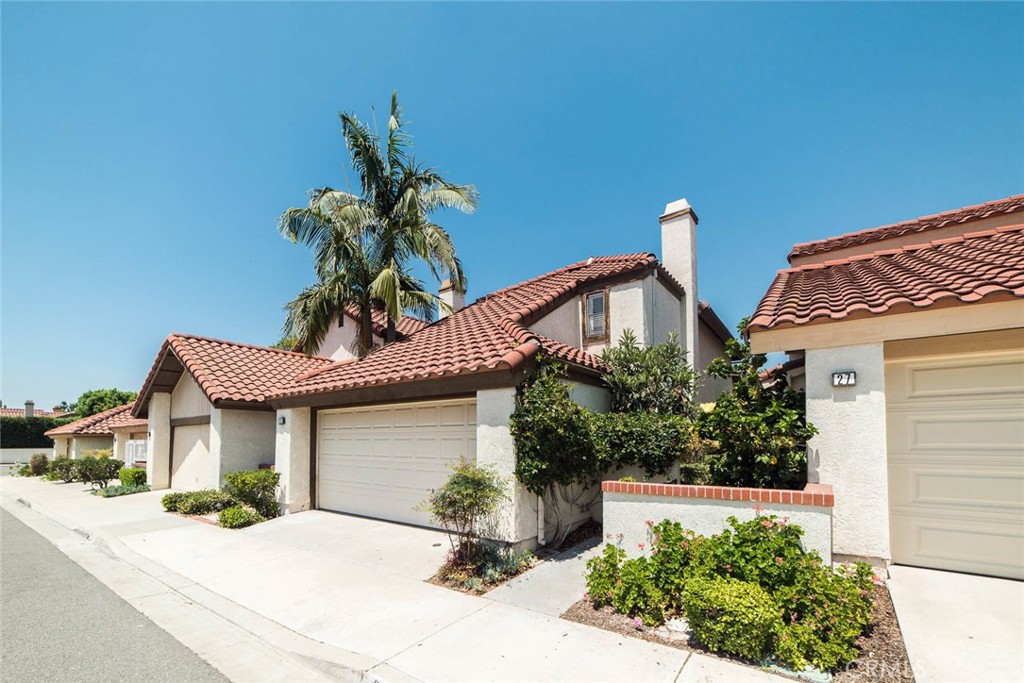 25 Filare, Irvine CA 92620 - photo 1