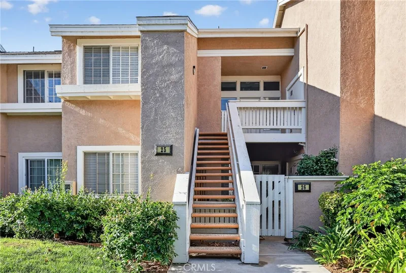 25 Greenfield, Irvine, CA 92614