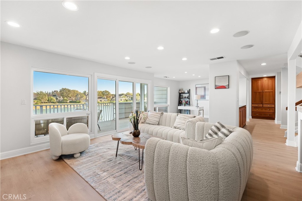 25 LakeView 60, Irvine CA 92604 - photo 4