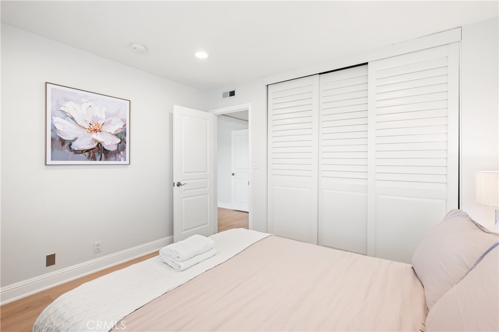 25 LakeView 60, Irvine CA 92604 - photo 29