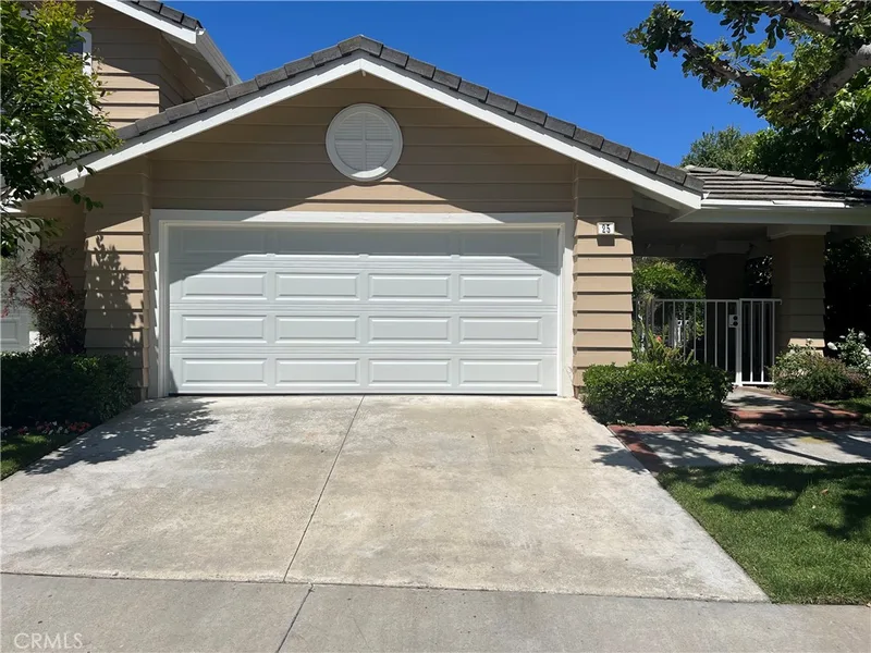25 MORNING BREEZE 46, Irvine, CA 92603