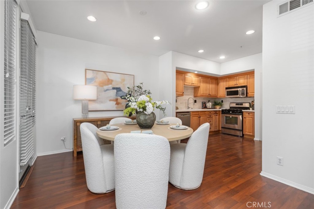 25 Vermillion, Irvine CA 92603 - photo 10