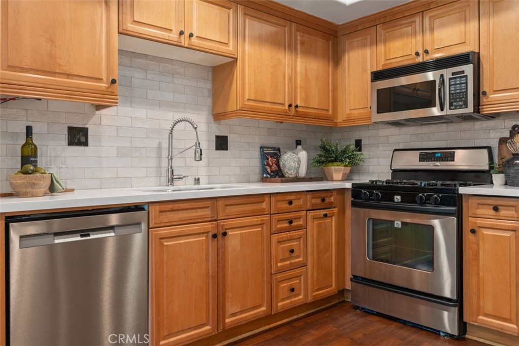 25 Vermillion, Irvine CA 92603 - photo 15