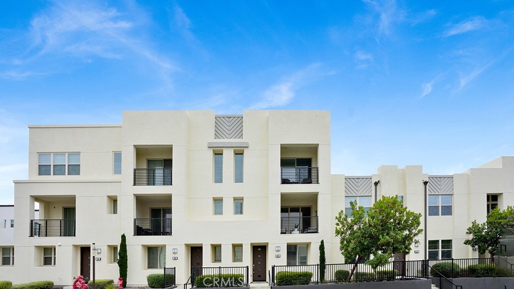 252 Harringay, Irvine CA 92618 - photo 2