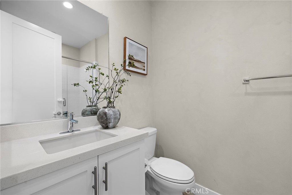 Downstairs Full Bath - 253 Novel, Irvine CA 92618 - photo 7