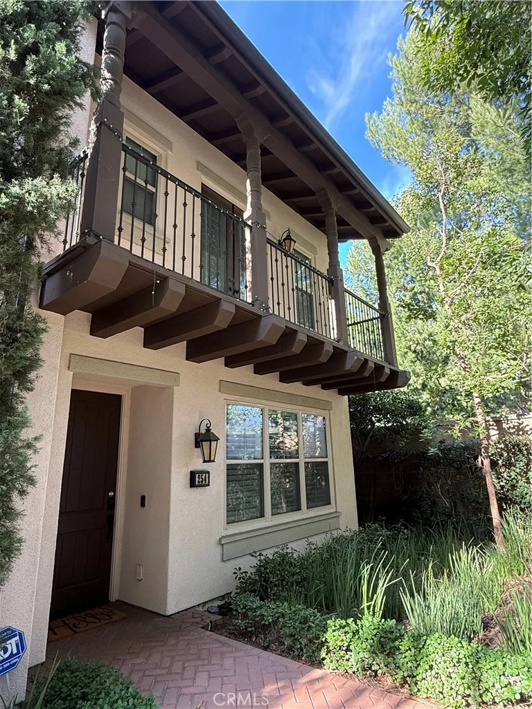 254 Kempton, Irvine, CA 92620