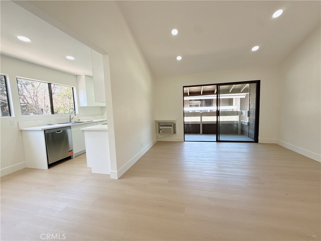 256 Streamwood, Irvine CA 92620 - photo 1