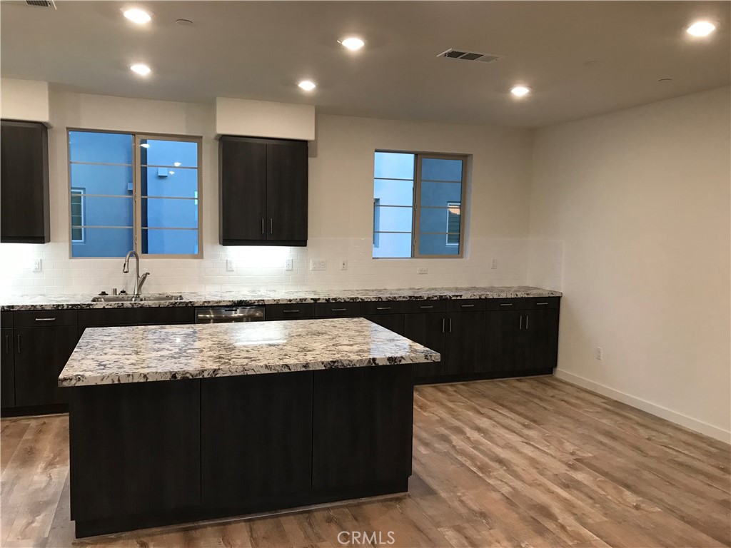 258 Harringay, Irvine CA 92618 - photo 4