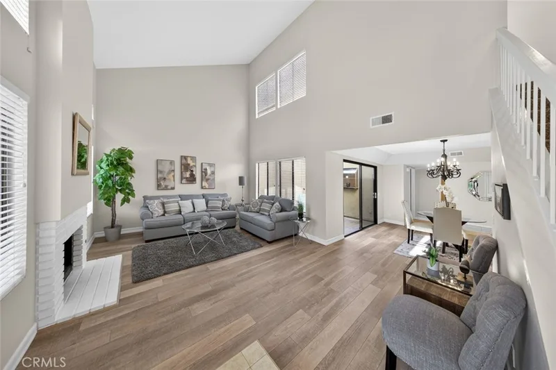 26 Claret 40, Irvine, CA 92614