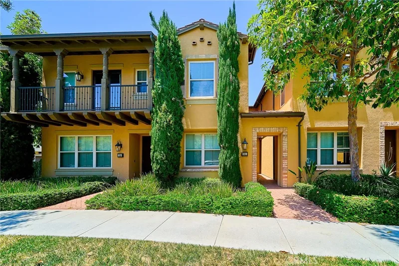 261 Mayfair, Irvine, CA 92620