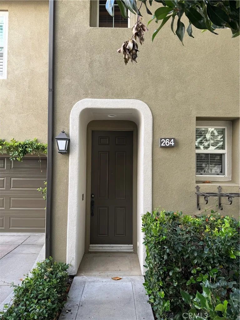 264 Lockford, Irvine, CA 92602