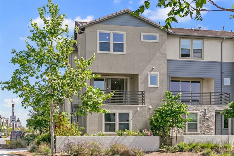 264 Merit, Irvine, CA 92618