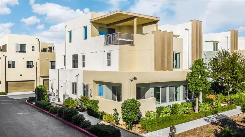 269 Magnet, Irvine, CA 92618