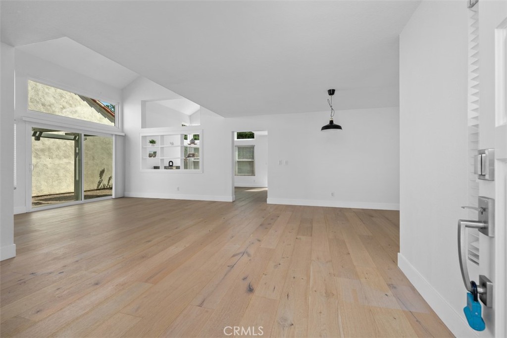27 Almeria, Irvine CA 92614 - photo 3