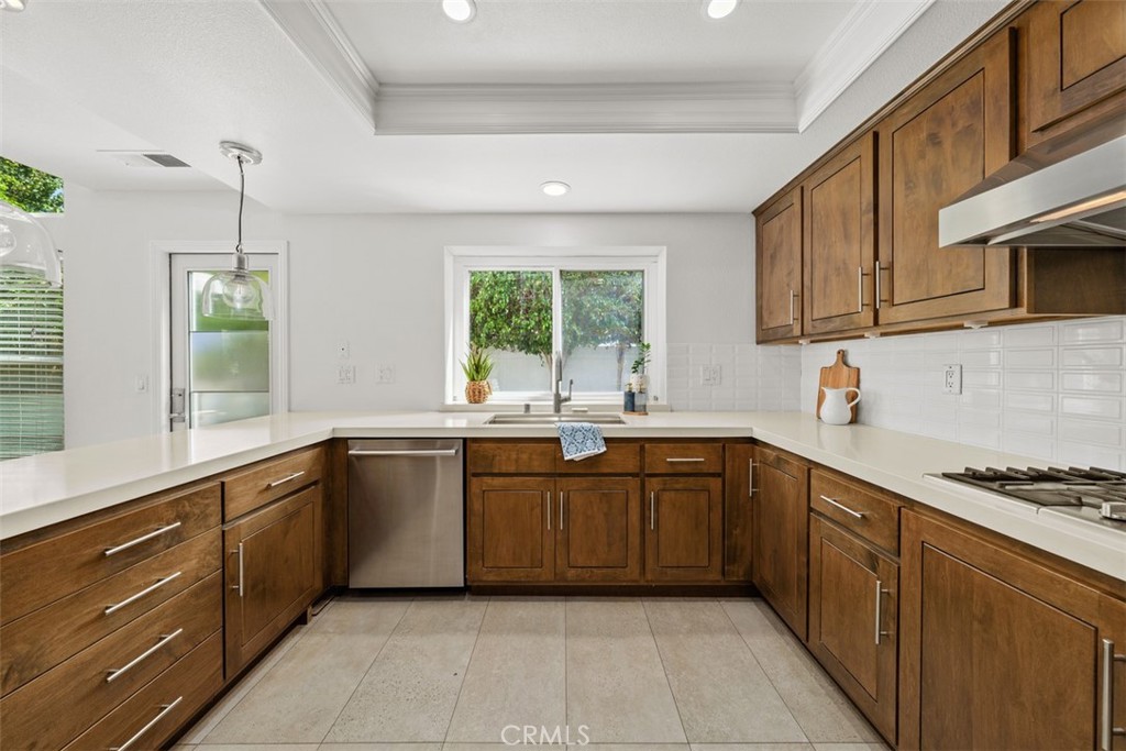 27 Almeria, Irvine CA 92614 - photo 13