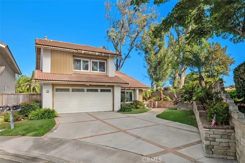 27 Campanero E, Irvine, CA 92620