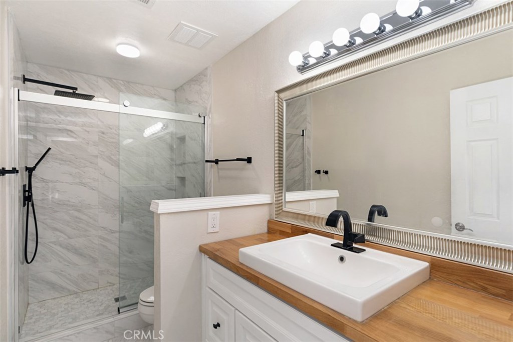 27 Elksford Avenue 4, Irvine CA 92604 - photo 1