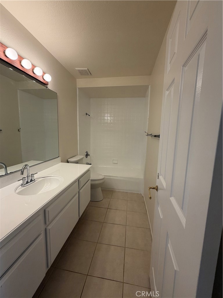 secondary bath - 27 Prosa, Irvine CA 92620 - photo 19