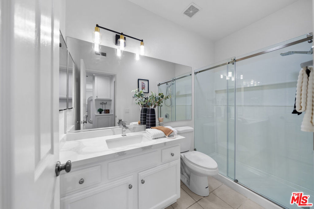 270 Lockford, Irvine CA 92602 - photo 14