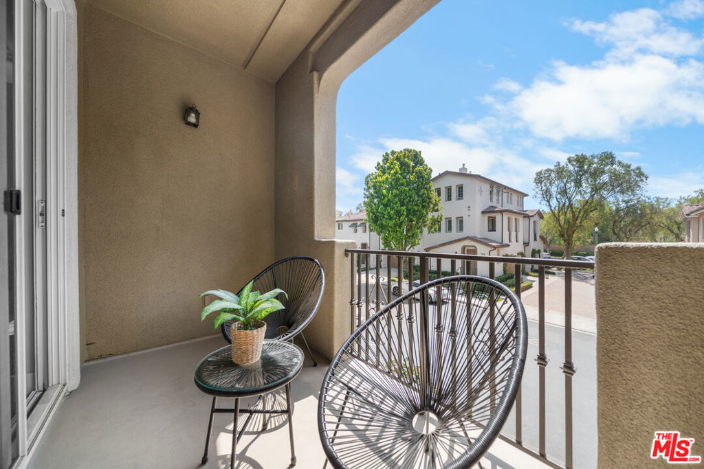 270 Lockford, Irvine CA 92602 - photo 18