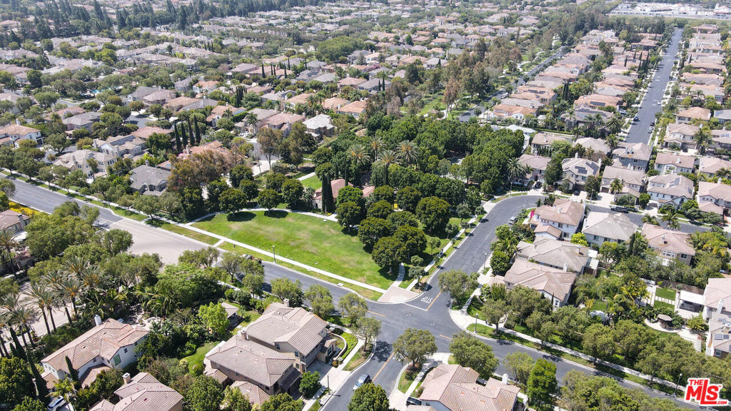 270 Lockford, Irvine CA 92602 - photo 22