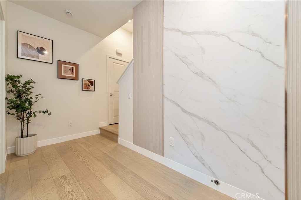 273 LYNX, Irvine CA 92618 - photo 2