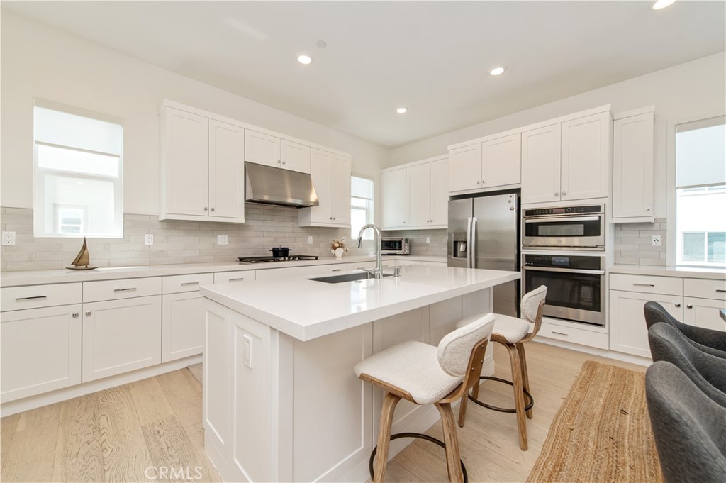273 LYNX, Irvine CA 92618 - photo 5