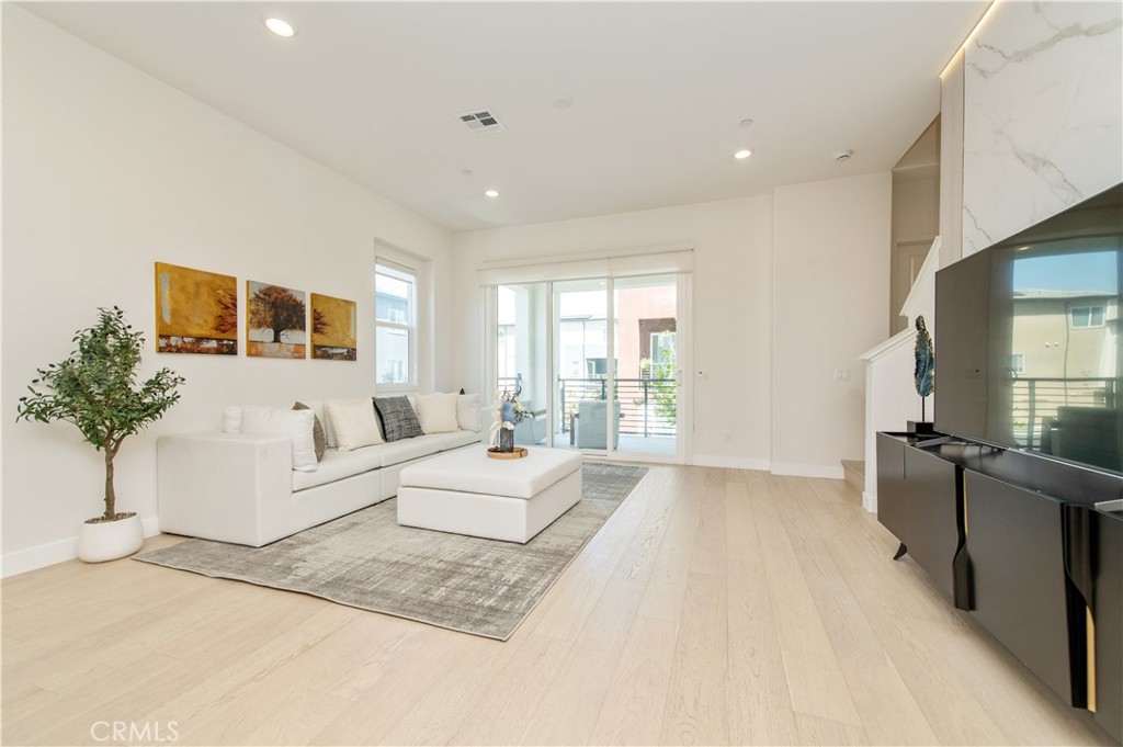 273 LYNX, Irvine CA 92618 - photo 8