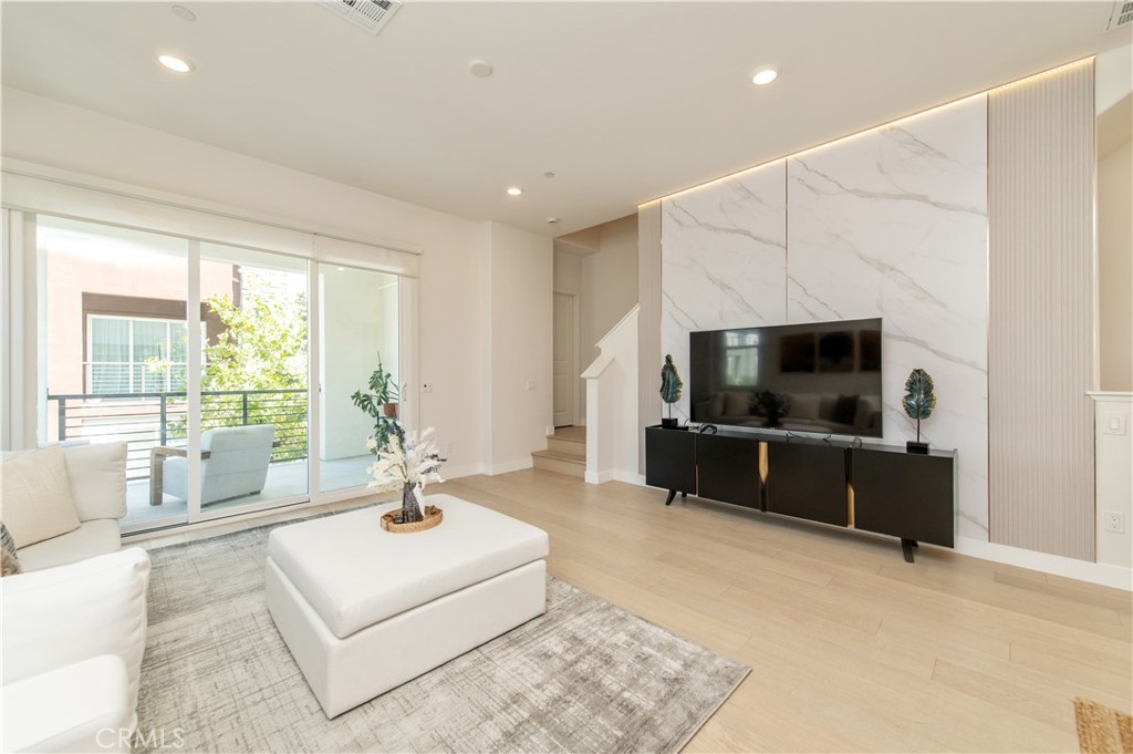 273 LYNX, Irvine CA 92618 - photo 9