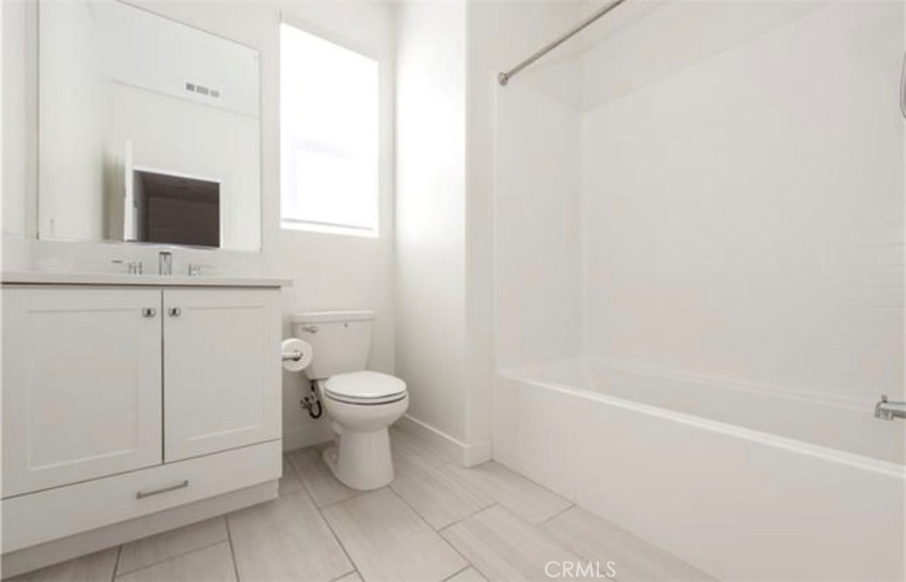 273 LYNX, Irvine CA 92618 - photo 14