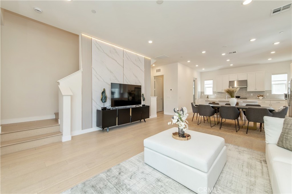 273 LYNX, Irvine CA 92618 - photo 20