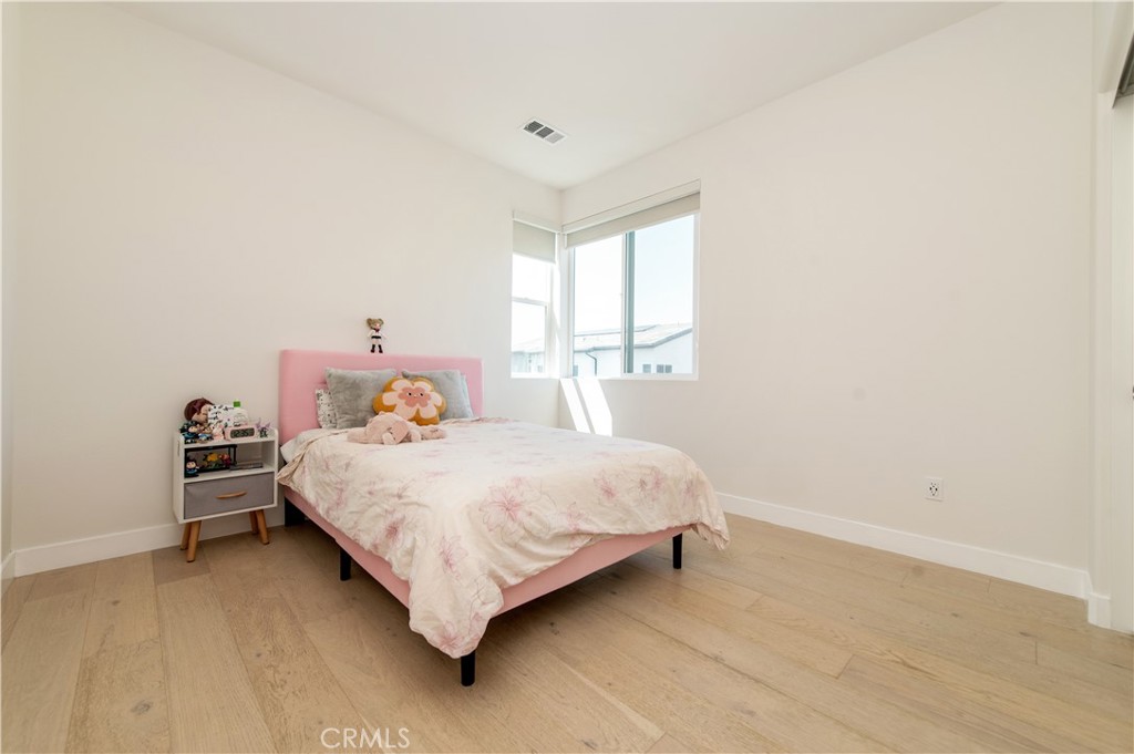 273 LYNX, Irvine CA 92618 - photo 24