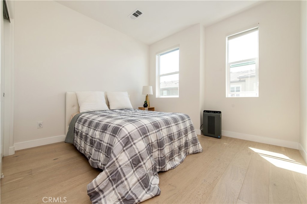 273 LYNX, Irvine CA 92618 - photo 25